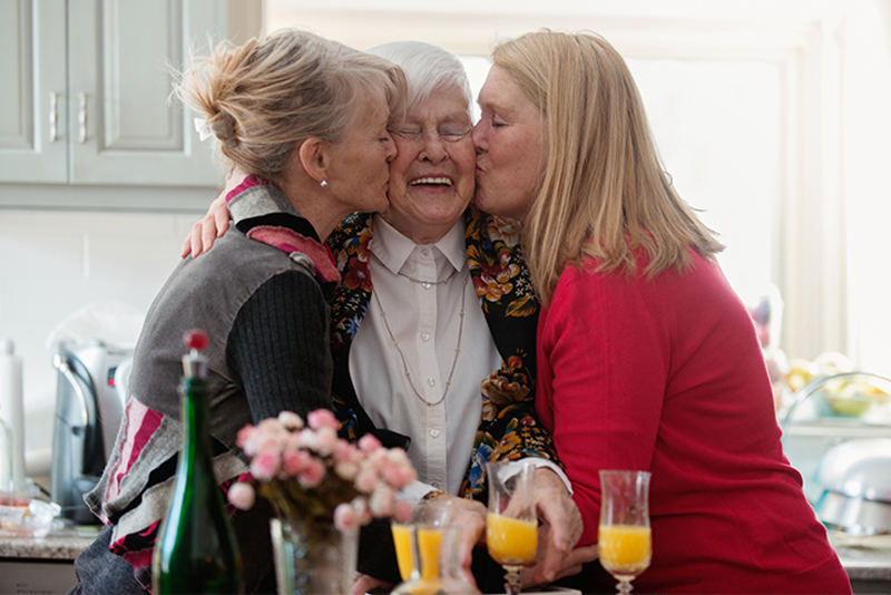 How to Get Help from Siblings When Taking Care of Aging Parents